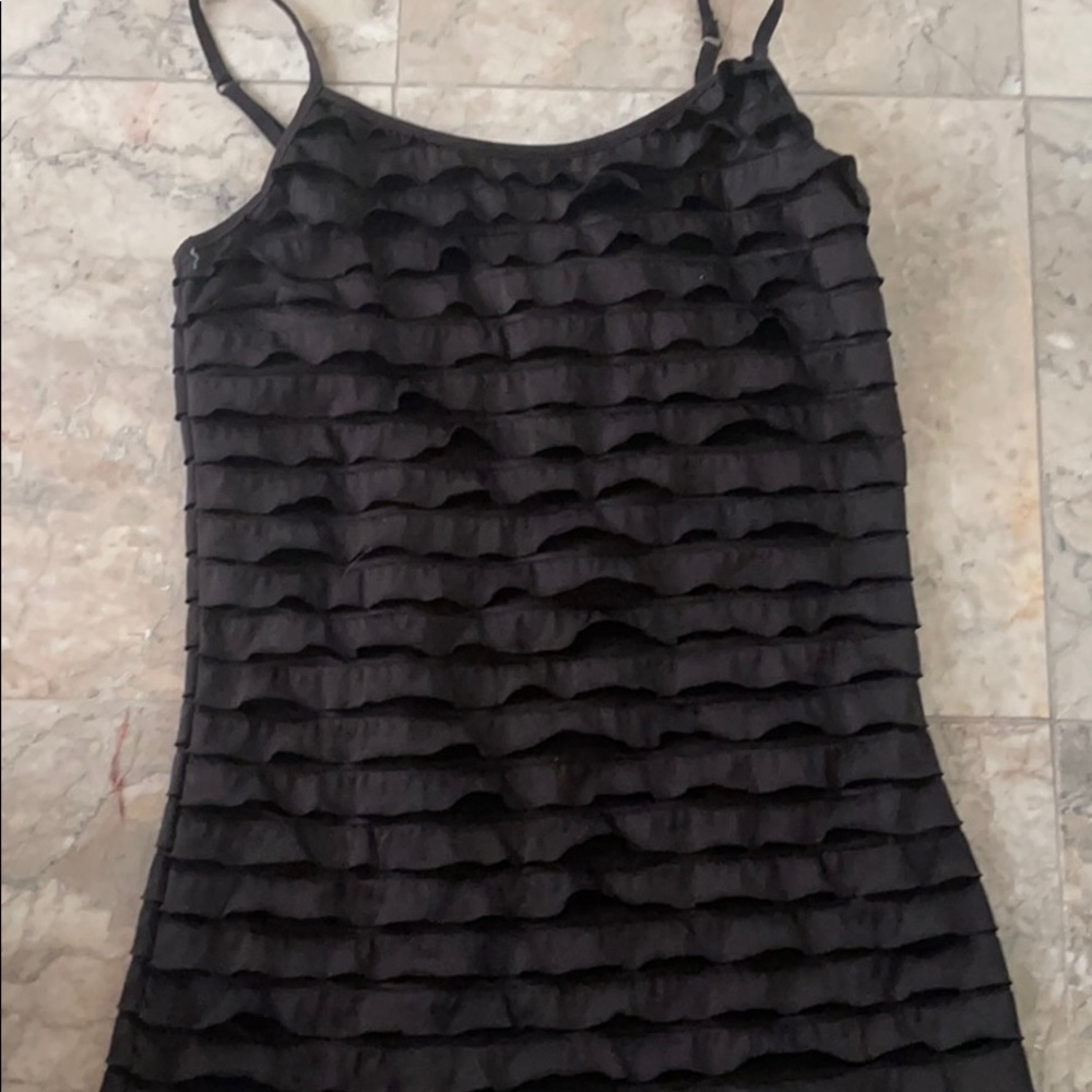 CUTE BLACK ENERGIE RUFFLE TANK TOP